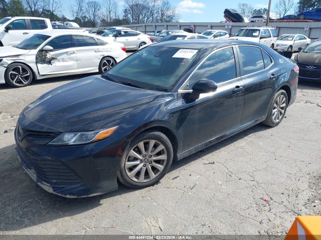 44461334 :رقم المزاد ، 4T1C11AK6LU963946 vin ، 2020 Toyota Camry Le مزاد بيع
