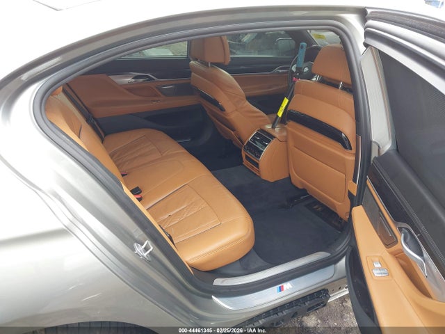 Продаж на аукціоні авто 2021 Bmw 750i Xdrive, vin: WBA7U2C00MCF40155, номер лоту: 44461345