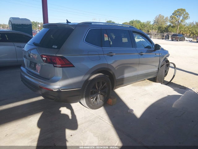 Продажа на аукционе авто 2022 Volkswagen Tiguan 2.0t Se, vin: 3VV3B7AX5NM031018, номер лота: 44461374