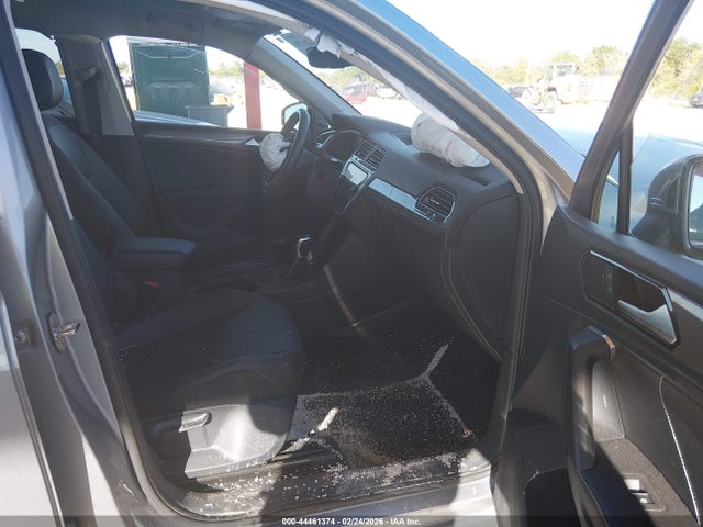Продажа на аукционе авто 2022 Volkswagen Tiguan 2.0t Se, vin: 3VV3B7AX5NM031018, номер лота: 44461374