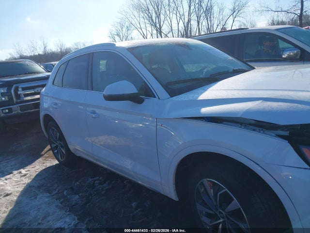 Продаж на аукціоні авто 2023 Audi Q5 Premium Plus 45 Tfsi S Line Quattro, vin: WA1EAAFY1P2121523, номер лоту: 44461433