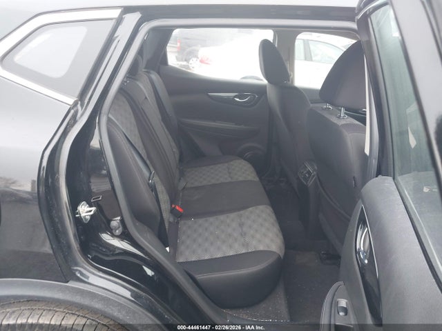 JN1BJ1CRXKW338515 Nissan Rogue Sport Sv
