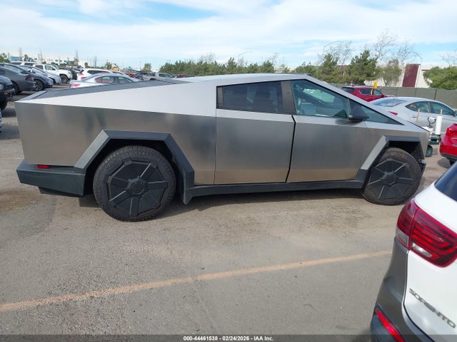 44461538 :رقم المزاد ، 7G2CEHEE4RA017426 vin ، 2024 Tesla Cybertruck Cyberbeast مزاد بيع
