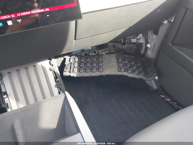 44461538 :رقم المزاد ، 7G2CEHEE4RA017426 vin ، 2024 Tesla Cybertruck Cyberbeast مزاد بيع