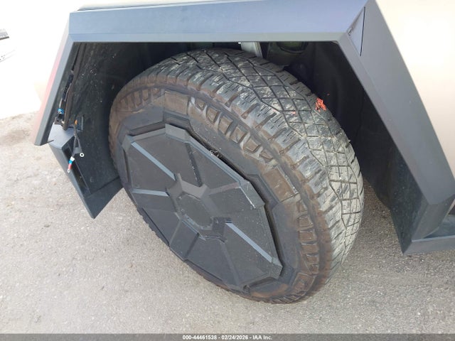 44461538 :رقم المزاد ، 7G2CEHEE4RA017426 vin ، 2024 Tesla Cybertruck Cyberbeast مزاد بيع