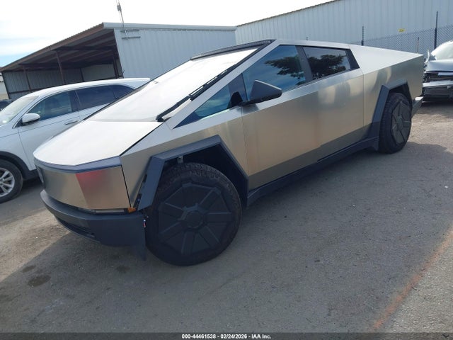 2024 TESLA CYBERTRUCK 7G2CEHEE4RA017426 Photo 1