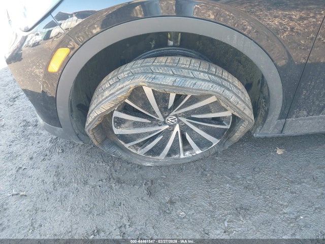 2023 VOLKSWAGEN ID.4 1V2FMPE86PC011128 Photo 5