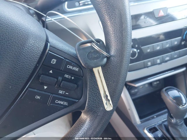Hyundai SONATA SE 2015 5NPE24AF5FH121872 Image 11
