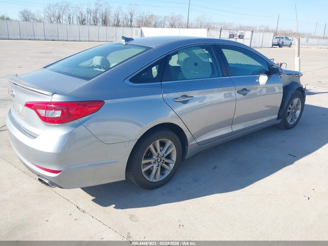 Hyundai SONATA SE 2015 5NPE24AF5FH121872 Image 4