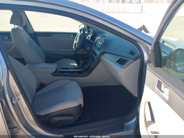Hyundai SONATA SE 2015 5NPE24AF5FH121872 Image 5