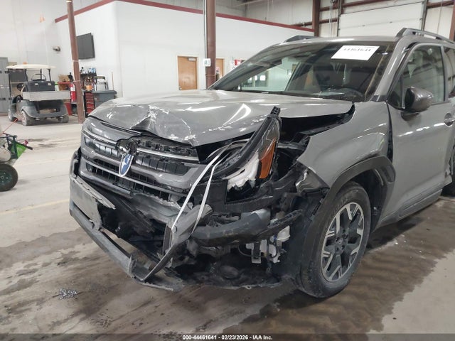 Продаж на аукціоні авто 2025 Subaru Forester Premium, vin: JF2SLDBC7SH559159, номер лоту: 44461641