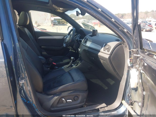 44461684 :رقم المزاد ، WA1ECCFS8HR006413 vin ، 2017 Audi Q3 2.0t Premium مزاد بيع
