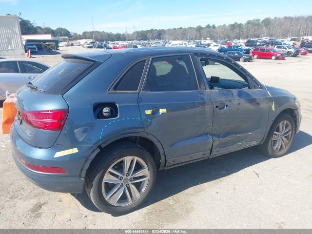 44461684 :رقم المزاد ، WA1ECCFS8HR006413 vin ، 2017 Audi Q3 2.0t Premium مزاد بيع