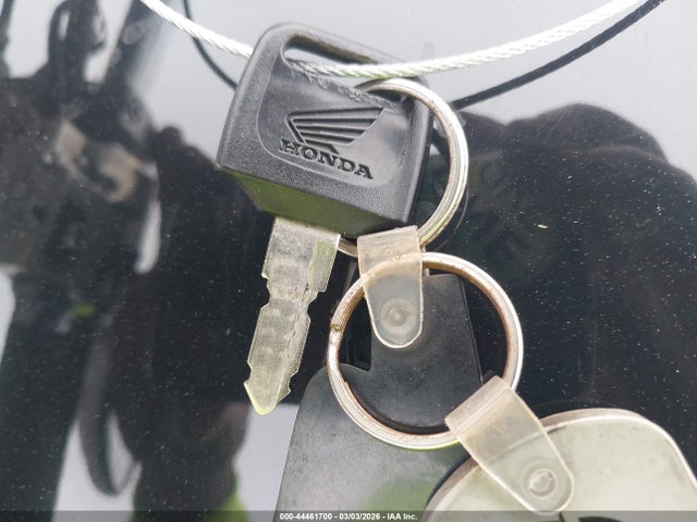 2005 HONDA VT750 JH2RC50315M101609 Photo 10