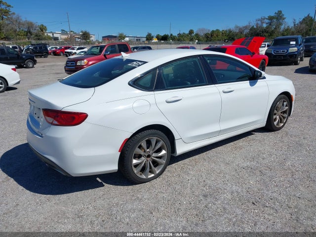 2015 Chrysler 200 S მანქანა იყიდება აუქციონზე, vin: 1C3CCCBB2FN537358, აუქციონის ნომერი: 44461752
