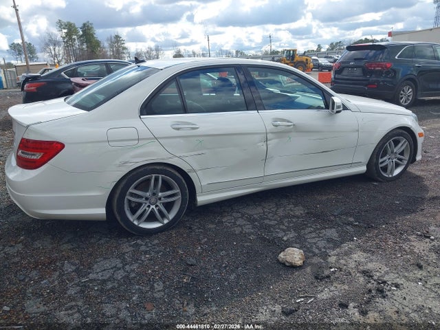 Aukcja sprzedaży 2014 Mercedes-benz C 250 Sport, vin: WDDGF4HB0EG232452, numer aukcji: 44461810