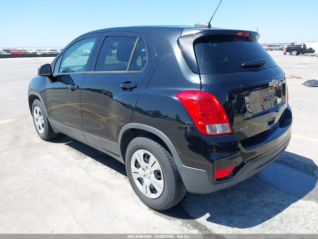 3GNCJKSB6HL236680 Chevrolet TRAX LS