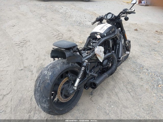 2016 HARLEY-DAVIDSON VRSCDX 1HD1HHH18GC800545 Photo 3