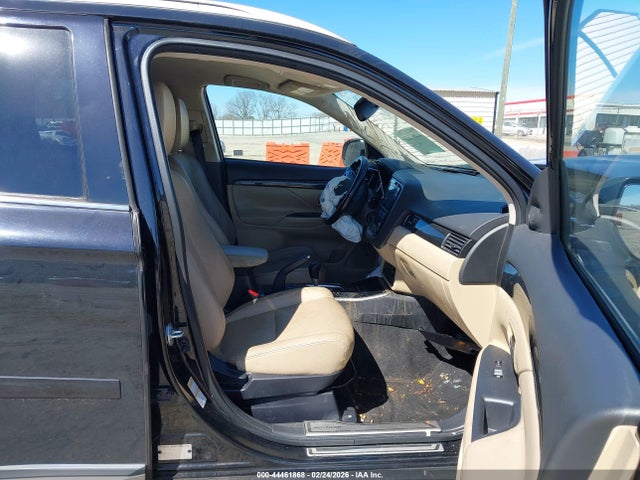 44461868 :رقم المزاد ، JA4AD3A38HZ063139 vin ، 2017 Mitsubishi Outlander Sel مزاد بيع
