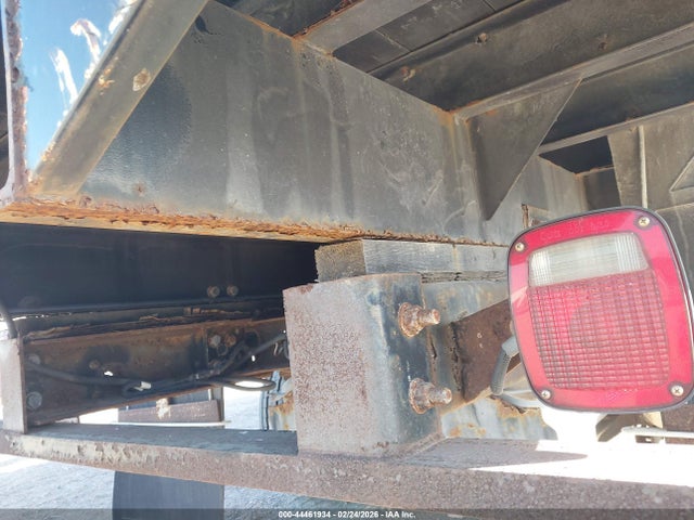 Ford F-550 Chassis Xl 2015 1FDUF5GY0FEA16845 Image 13