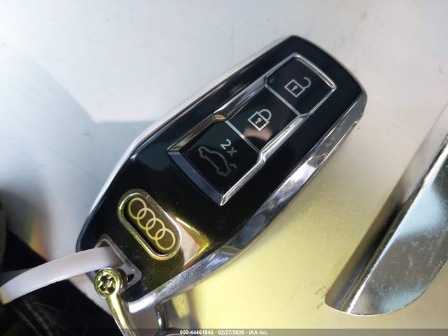 Продаж на аукціоні авто 2025 Audi A6 E-tron Prestige, vin: WAU3DAGH2SA026919, номер лоту: 44461949