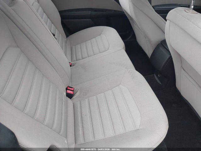 3FA6P0UU5JR100864 Ford Fusion Hybrid S