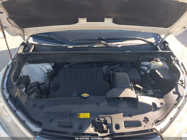 44461988 :رقم المزاد ، 5TDKKRFH3FS102449 vin ، 2015 Toyota Highlander Xle V6 مزاد بيع