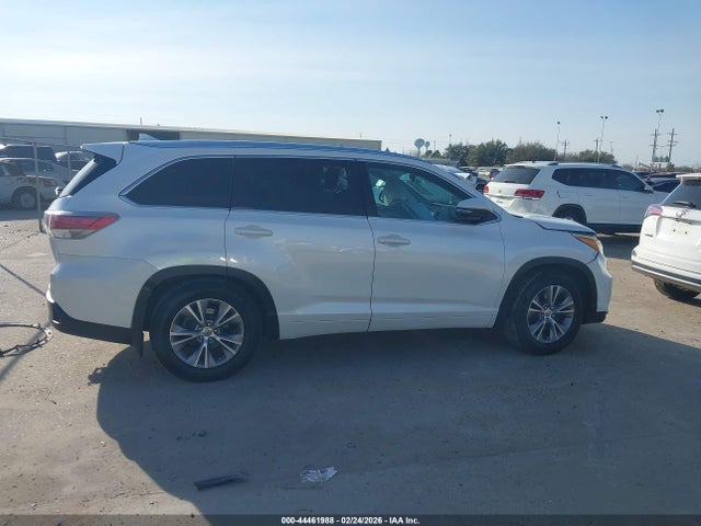 44461988 :رقم المزاد ، 5TDKKRFH3FS102449 vin ، 2015 Toyota Highlander Xle V6 مزاد بيع