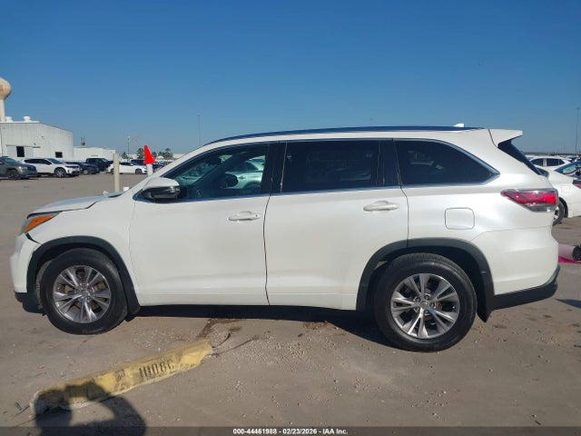 44461988 :رقم المزاد ، 5TDKKRFH3FS102449 vin ، 2015 Toyota Highlander Xle V6 مزاد بيع