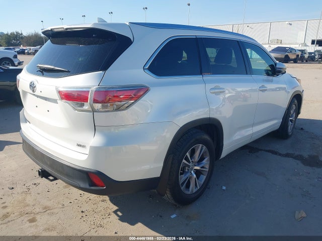 44461988 :رقم المزاد ، 5TDKKRFH3FS102449 vin ، 2015 Toyota Highlander Xle V6 مزاد بيع