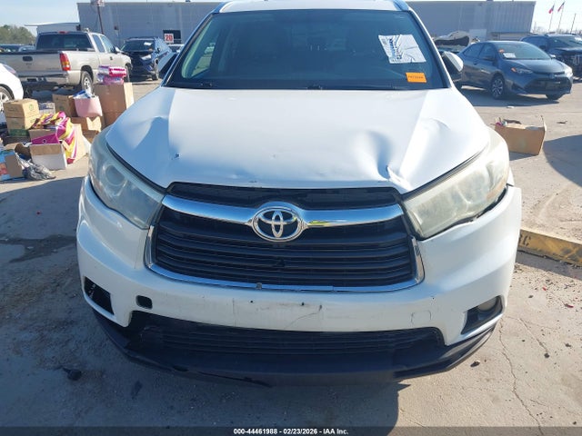 44461988 :رقم المزاد ، 5TDKKRFH3FS102449 vin ، 2015 Toyota Highlander Xle V6 مزاد بيع