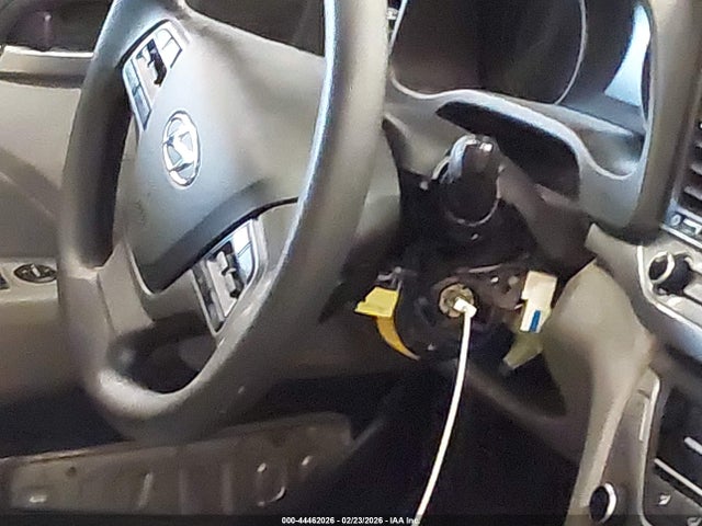 5NPD84LF9JH342360 Hyundai ELANTRA SEL