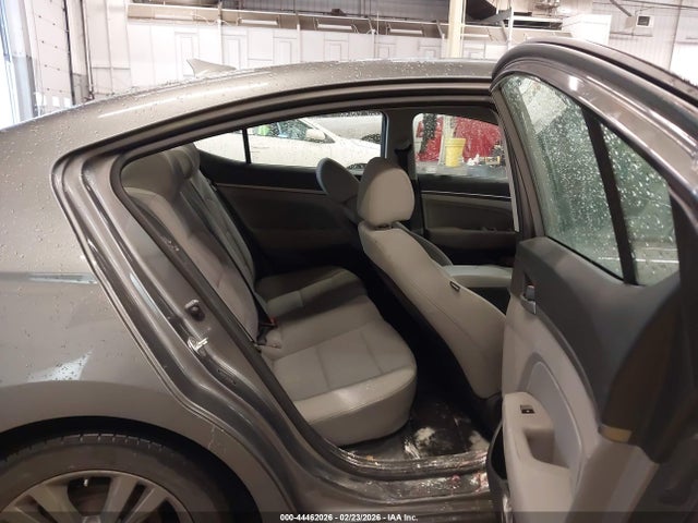 5NPD84LF9JH342360 Hyundai ELANTRA SEL