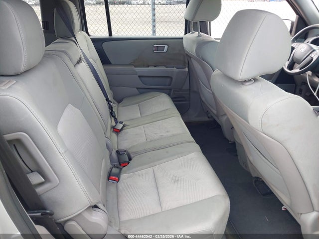 Honda PILOT LX 2015 5FNYF3H29FB011727 Image 8