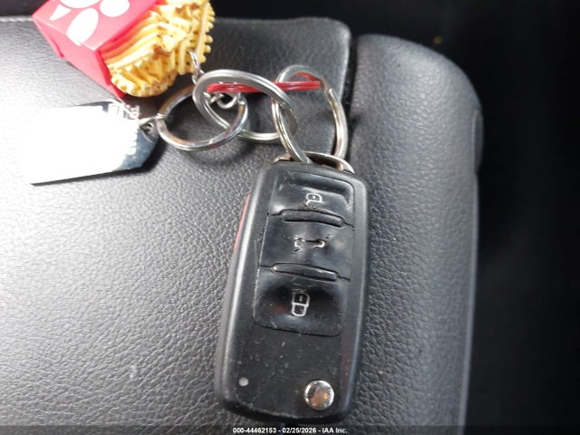 2015 Volkswagen Jetta 2.0l S მანქანა იყიდება აუქციონზე, vin: 3VW2K7AJ3FM332598, აუქციონის ნომერი: 44462153
