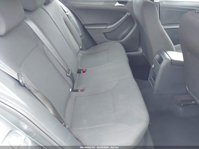 2015 Volkswagen Jetta 2.0l S მანქანა იყიდება აუქციონზე, vin: 3VW2K7AJ3FM332598, აუქციონის ნომერი: 44462153
