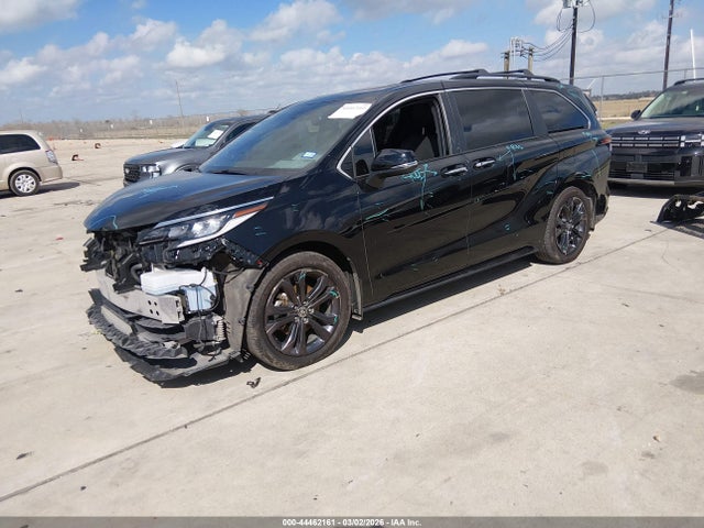 5TDCRKEC1RS182416 Toyota Sienna Xse
