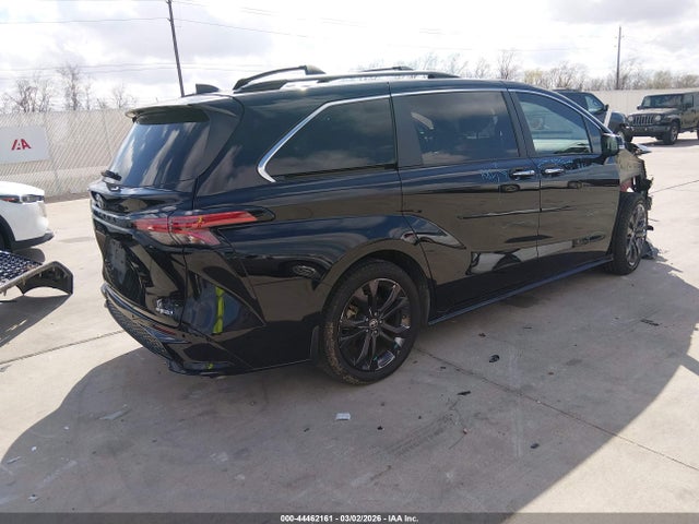 5TDCRKEC1RS182416 Toyota Sienna Xse