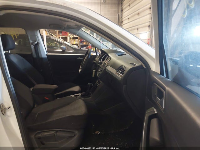 Продажа на аукционе авто 2021 Volkswagen Tiguan 2.0t S, vin: 3VV0B7AX7MM102883, номер лота: 44462180