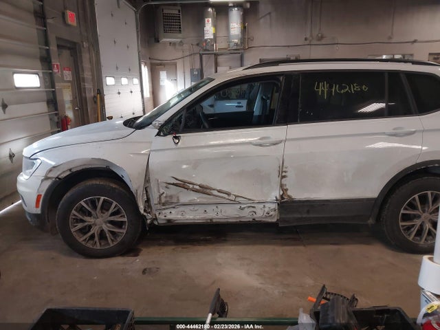 Продажа на аукционе авто 2021 Volkswagen Tiguan 2.0t S, vin: 3VV0B7AX7MM102883, номер лота: 44462180