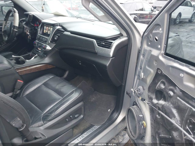 1GNSKBKC8JR215071 Chevrolet Tahoe Lt