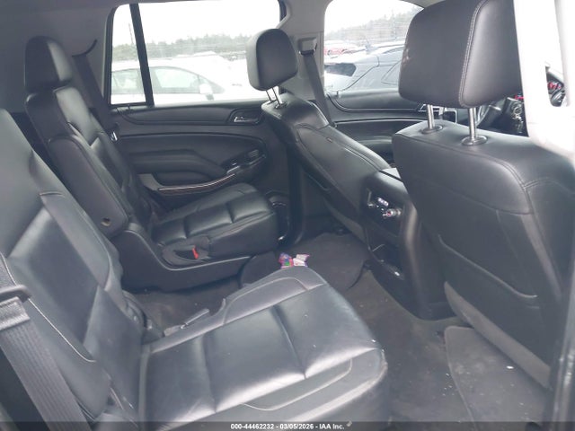 1GNSKBKC8JR215071 Chevrolet Tahoe Lt