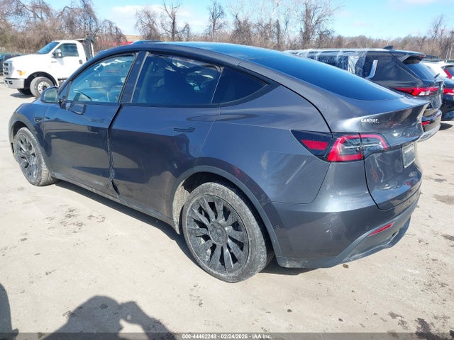 44462248 :رقم المزاد ، 7SAYGDEE7NF363949 vin ، 2022 Tesla Model Y Long Range Dual Motor All-wheel Drive مزاد بيع