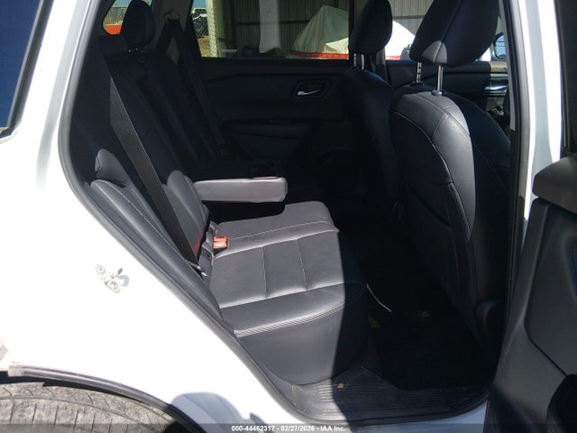 JN8BT3CA4PW426386 Nissan Rogue Sl Fwd