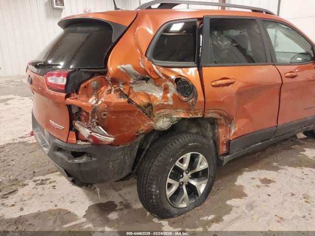 44462329 :رقم المزاد ، 1C4PJMBS6GW240582 vin ، 2016 Jeep Cherokee Trailhawk مزاد بيع