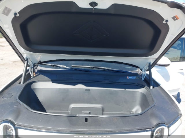 2023 RIVIAN R1T 7FCTGAAAXPN019295 Photo 9