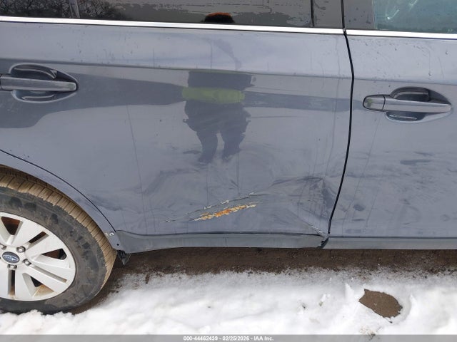 Продаж на аукціоні авто 2016 Subaru Outback 2.5i Premium, vin: 4S4BSBCC2G3298866, номер лоту: 44462439