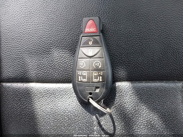 Продажа на аукционе авто 2012 Chrysler Town & Country Touring-l, vin: 2C4RC1CG9CR383895, номер лота: 44462442