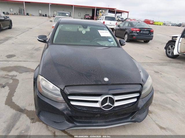 55SWF4JB9FU067561 Mercedes-Benz C 300 Luxury/sport