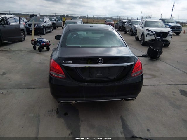 55SWF4JB9FU067561 Mercedes-Benz C 300 Luxury/sport